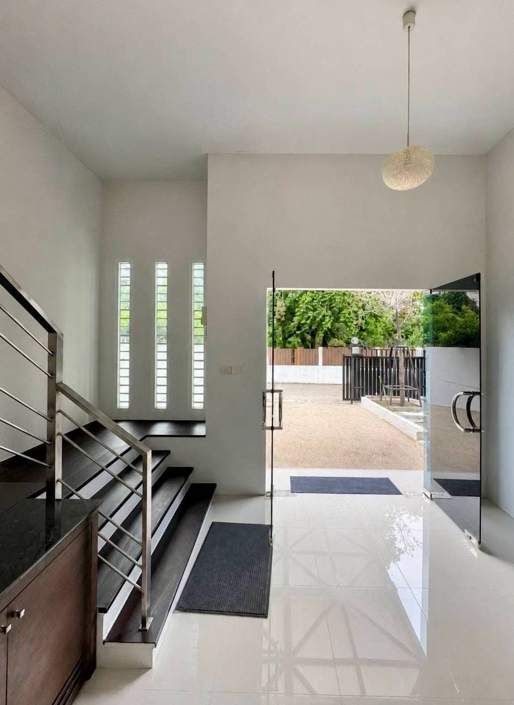 4-Story Commercial Townhouse for Rent in Huai Khwang, Bangkok, Thailand | 800 sqm | 200,000 THB/month