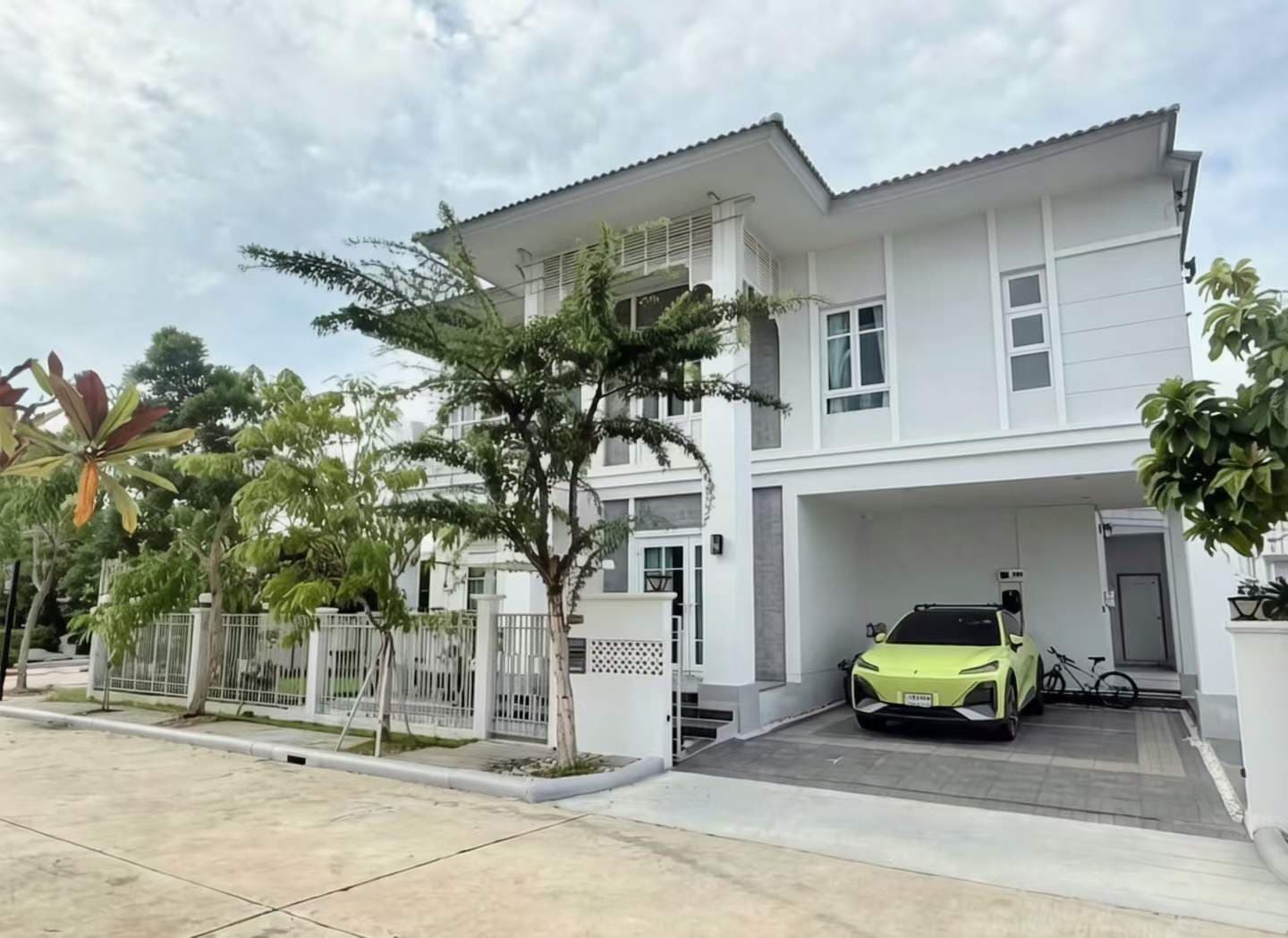Rama2 Detached House for Rent in Bangkok, Thailand | 4BR 5BA with Pool and Garden | 70,000 THB/Month