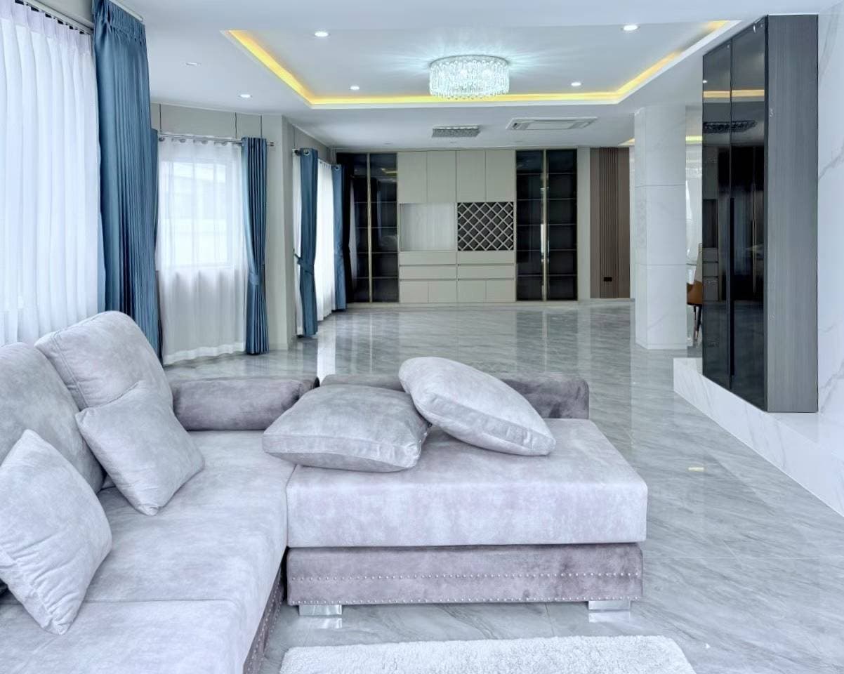 Brand New Pool Villa in Pattaya, Thailand | 4BR 4BA | Priced at 2.4 Million RMB
