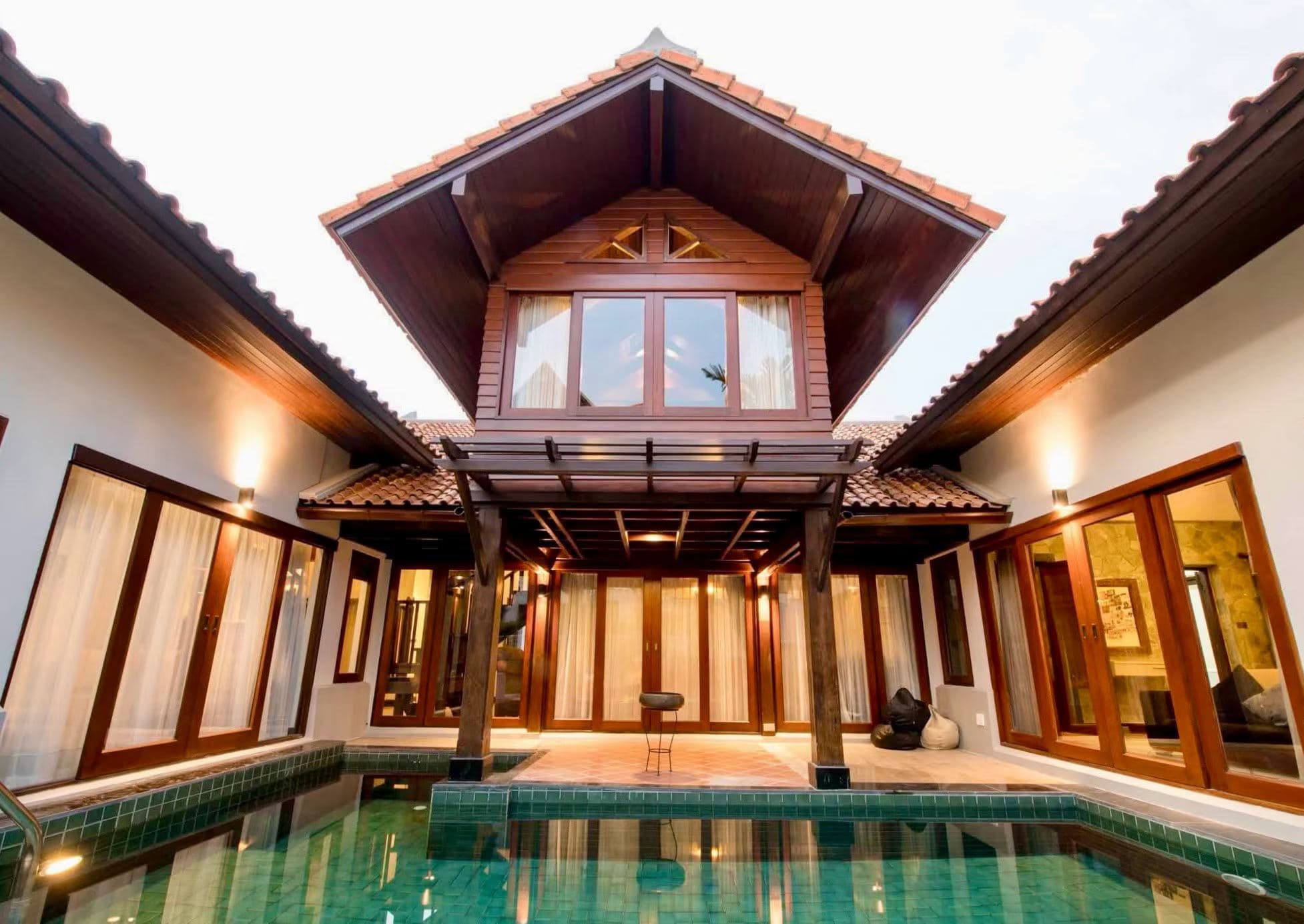 Thai Pattaya Detached House for Rent | 3BR 3BA 400sqm | Monthly Rent 70,000 Baht Near Beach