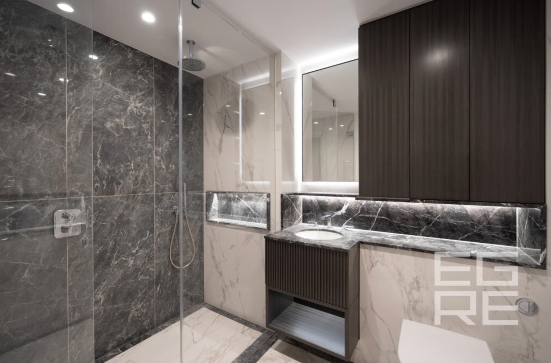 9 Millbank, Westminster, London, UK | Second-hand Apartment | Grade II Listed Building, Ready to Move In, 999-Year Leasehold