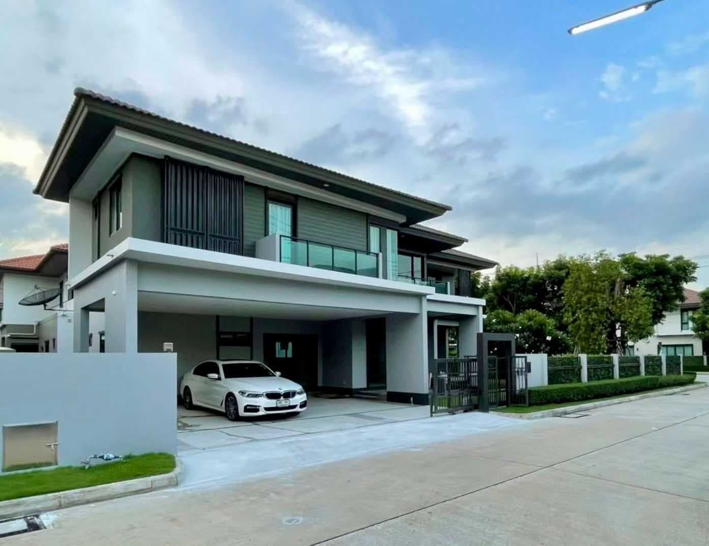 Detached Villa for Sale at Old Airport, Bangkok, Thailand, 4 Bedrooms 5 Bathrooms, Indoor Area 294 sqm, Price 3.95 Million RMB