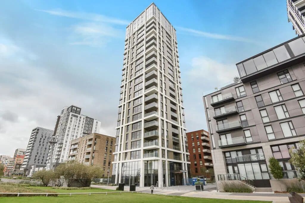 River View Studio Apartment at North Greenwich Peninsula, London | £360,000 Resale