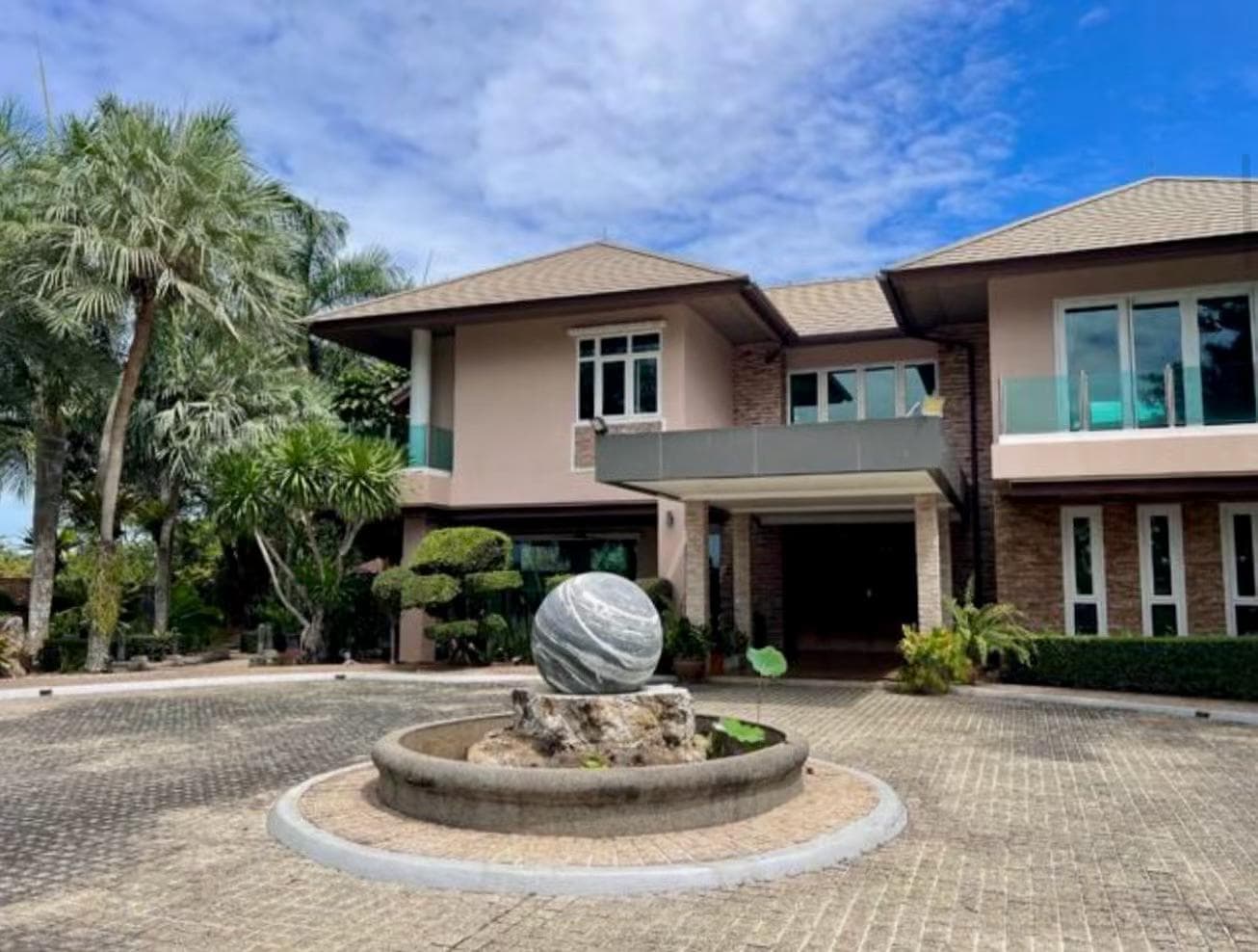 Pattaya Golf Course Villa | Detached House | 4BR 5BA Land 3200㎡ Price ¥13.9M