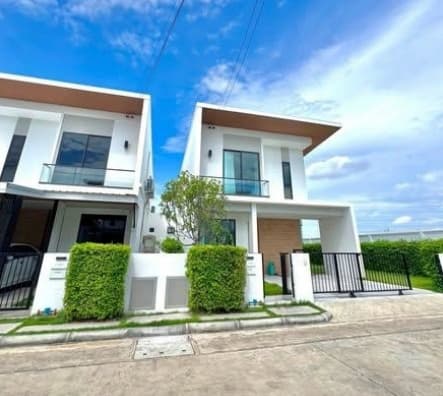 Bangkok, Samut Prakan, Thailand|Como Bianca II Bangna Townhouse|3BR 3BA 174㎡ Monthly Rent 57,000 THB