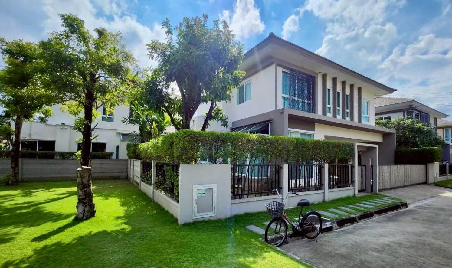 Rental of Detached House near Old Airport in Bangkok, Thailand | 4 Bedrooms 3 Bathrooms 220 sqm | Monthly Rent 70,000 THB
